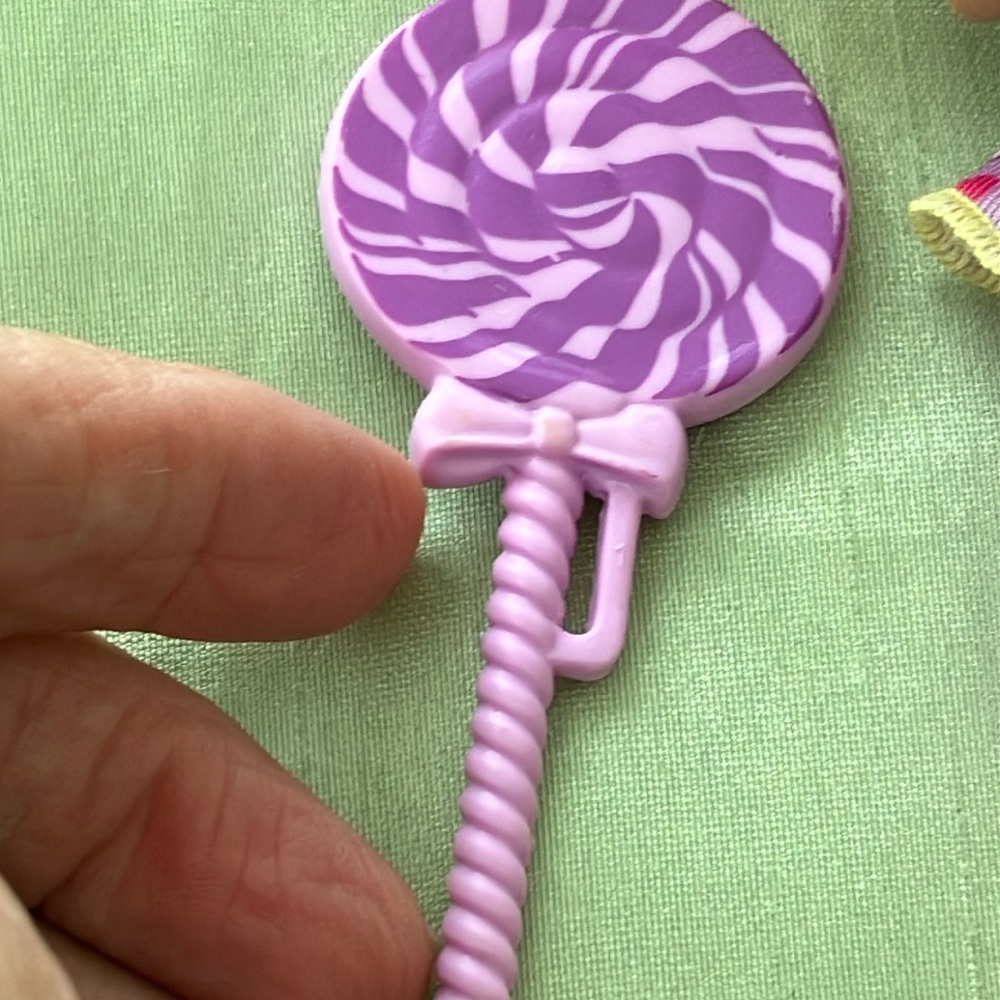 Barbie Madison Amusement Park Chelsea Girl Cat Theme  and  Purple Lollipop 2010 - Picture 11 of 12